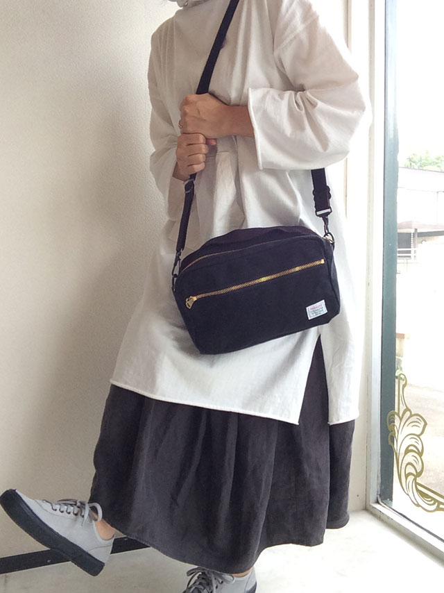 workersショルダーバッグ黒